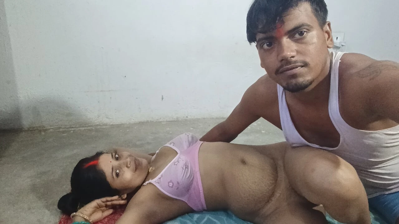 Made Indian Bhabhi a mare and fucked him a lot and cow girl position fucking pussy