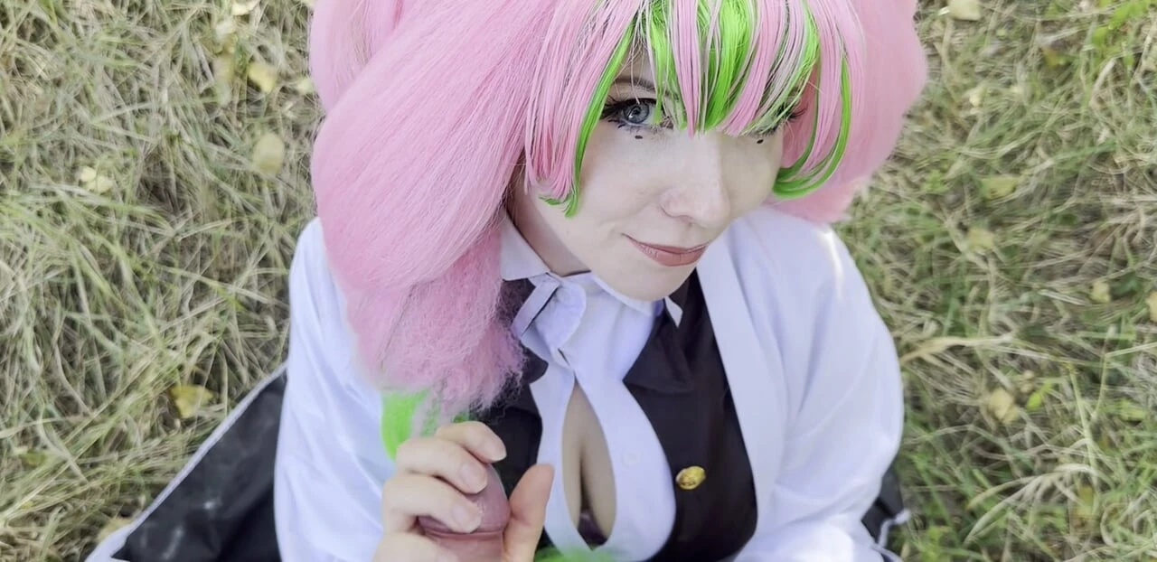 Mitsuri Kanroji Demon Slayer Cosplay – Sunny Day, Sweet Mirabelle Plums and a Hot Fantasy